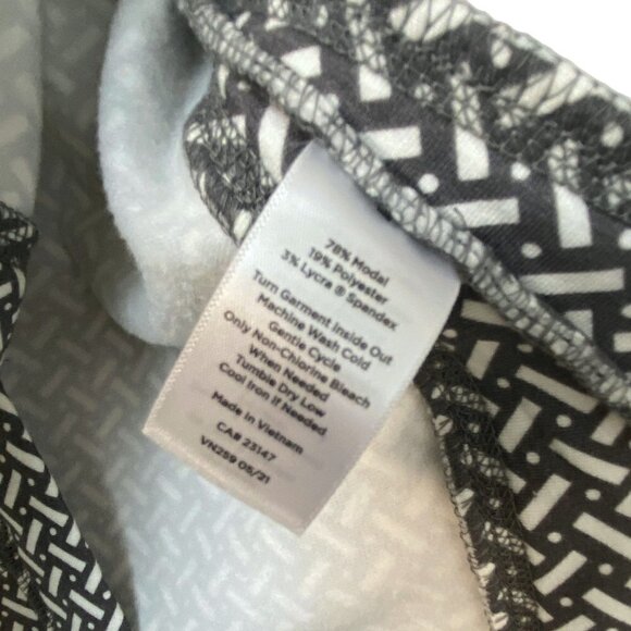 T by Talbots Top Size Small Cozy Pullover Gray Geo Print Long Sleeve Modal - Picture 9 of 9